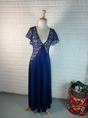 Val Mode Vintage Navy Lace V-Neck Maxi Nightgown